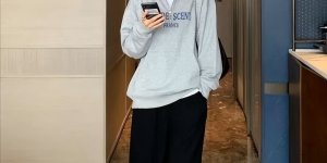 How to match a gray top with lower body (does a gray top look good with black pants)