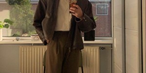 How to wear good-looking inners in winter (to make your look fashionable and layered)