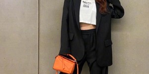 There is a popular combination this spring (called suit + T-shirt)