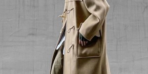 A very popular way to wear this winter (this style is fashionable and has a high rate of turning heads)