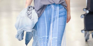 How to match a cultural shirt with bottoms (a cultural shirt and jeans must be paired with a piece of tulle to be elegant, chic and full of personality)