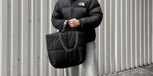 Three tips for wearing a black down jacket (Versatile and practical, master it and become a trendy person in seconds)