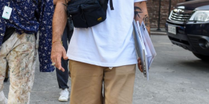 Everyone is wearing shorts + T-shirts in summer (these combinations are trendy and not picky)