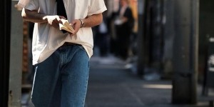 How to dress more fashionably in summer (white T-shirts are simple, versatile and can be worn casually without falling out of style)