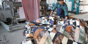 There are several printing methods for clothing printing (see how to make clothing printing patterns)