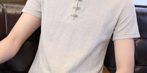 Should the T-shirt be tucked into the belt? (Look at the picture below, wearing it looks better than sitting in a big Ben)