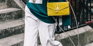 How to pair a sweatshirt with pants to look good (with wide-leg pants to keep warm and fashionable)