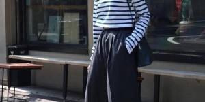 What styles of T-shirts are good-looking (striped T-shirts are also very classic and look really nice when worn in summer)