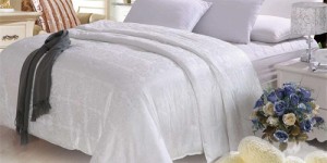 What is the composition of Tencel (what kind of fabric is Tencel and what are its advantages and disadvantages)