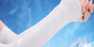 What are ice sleeves used for (why are ice sleeves cool when worn)