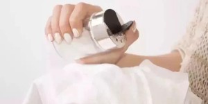 How to deal with yellowing of white clothes (as long as you use this stuff, it will be whiter than the new ones)