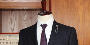 What kind of material is polyester blend (I can’t tell the difference from suit fabrics)