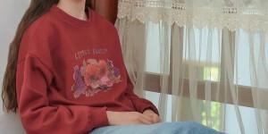 How to match sweatshirts to look better (these 4 sweatshirts look great when worn together)