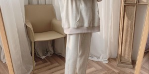 Which color of sweatshirt looks good (basic color sweatshirt is a classic item)