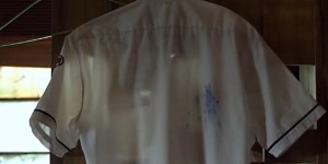 How to restore the loose collar of a T-shirt (all the rules for dealing with difficult and complicated white T-shirts are here)