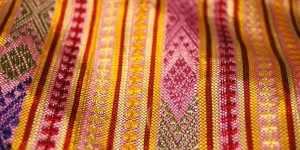 What does woolen fabric mean (the difference between woolen fabric and worsted fabric)