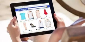 How many grams does a T-shirt weigh (you will know how much a piece of clothing weighs after reading these)