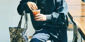 Are sweatshirts worn by age groups? (The key is to choose the right style and pay attention to matching to get more advanced)