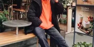 How to wear a sweatshirt to keep warm (I bought a sweatshirt but don’t know when to wear it properly)