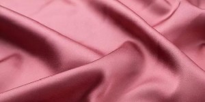 What is the texture of imitation cotton? (Is there any difference between polyester and polyester fiber?)