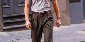What color pants should go with a black T-shirt for boys? (Try these ways to wear them easily in summer to look fashionable)