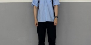 What kind of pants will look good with a black polo shirt (a must-have casual outfit for working people to solve your daily matching)