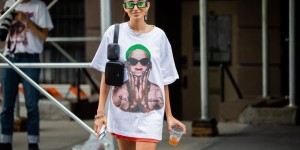 Is it better to wear a T-shirt one size larger? (It looks slimmer and more casual according to the matching)