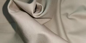 Why does the neckline of a T-shirt deform? (Teach you how to buy high-quality cotton T-shirts)