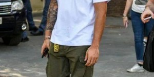 There are several types of T-shirts (do you wear any of these 4 styles?)