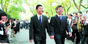 Customized business attire for middle school campus self-produced clear-cut drama spoofing “Shunzhi Meets Xia Yuhe”