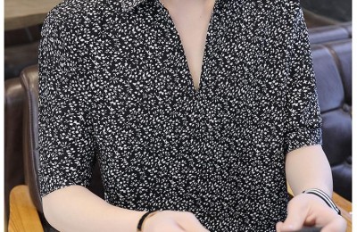 Should men’s T-shirts be tied up at the waist? (Look at the cool-looking men below and everyone loves them)