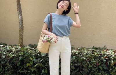 Middle-aged women want to wear high-end T-shirts (choosing the right bottoms is the key to a basic style that can also be very fashionable)