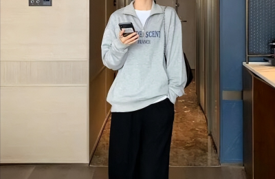 How to match a gray top with lower body (does a gray top look good with black pants)