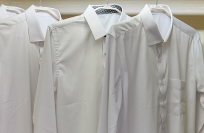 How to whiten a yellowed white T-shirt (just a few cents and a simple soak will make it as white as new)
