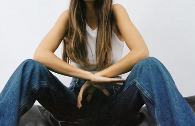 How many grams does a T-shirt normally weigh (How to wear a white T-shirt to look good)