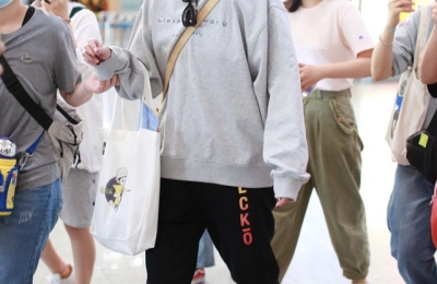 A good sweatshirt should be worn off-the-shoulder (to give off a pure lustful look)