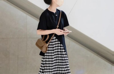 What pants can be paired with a T-shirt (three matching ideas to easily get rid of the passerby look)