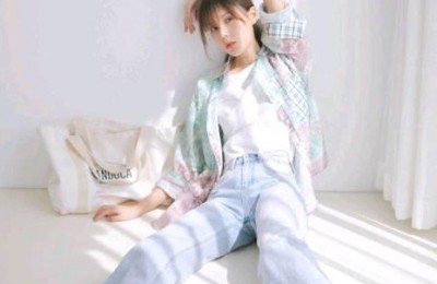 How to use a white T-shirt to become a fashionista (what are some dressing tips)