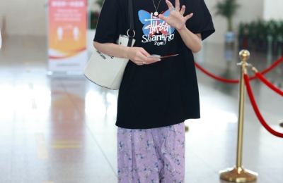 Don’t wear jeans with T-shirts this year (change to a floral skirt to look younger and be more fashionable)