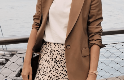 How to wear a white T-shirt in a fashionable way (these are very practical ways to wear a high-end look easily)
