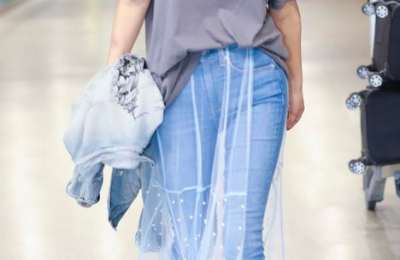 How to match a cultural shirt with bottoms (a cultural shirt and jeans must be paired with a piece of tulle to be elegant, chic and full of personality)