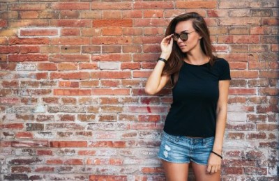 What color is suitable for girls with dark and yellow skin (please don’t wear this for girls with dark and yellow skin)