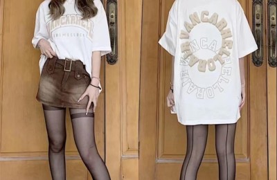How to match T-shirts with short skirts to look good (popular among petite girls)