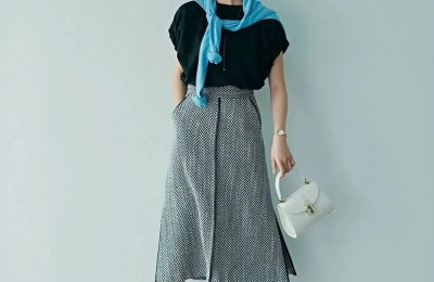 How to tuck in a T-shirt with a long skirt (T-shirt with skirt looks handsome and beautiful)