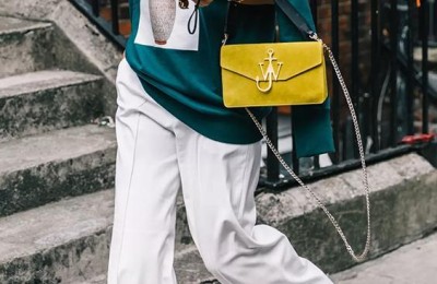 How to pair a sweatshirt with pants to look good (with wide-leg pants to keep warm and fashionable)