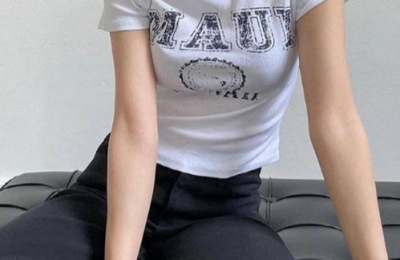 The correct way to open a summer T-shirt (pair it with these bottoms to look stylish and slim)