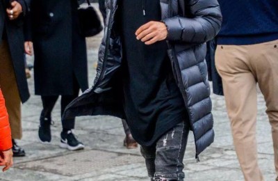 Should the sweatshirt be worn as an inner layer (the hooded sweatshirt will be wasted if it is not used as an inner layer)