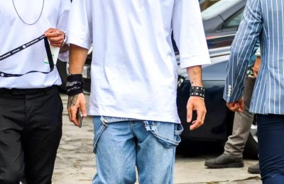 What kind of high-end material should I buy for short-sleeves? (Why do you look like a greasy uncle when others wear high-end clothes?)