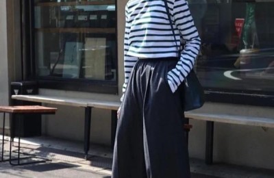 What styles of T-shirts are good-looking (striped T-shirts are also very classic and look really nice when worn in summer)