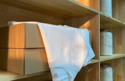 What fabrics are available for T-shirts (how to choose simple and high-end T-shirts)